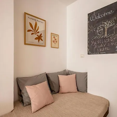 Cadizz- Andalusian Style Attic El Falla * Cádis