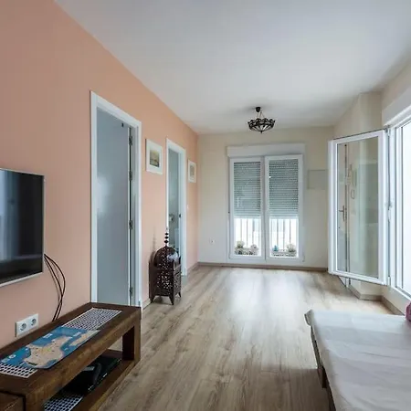 Cadizz- Andalusian Style Attic El Falla Apartment