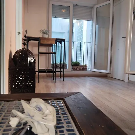 Cadizz- Andalusian Style Attic El Falla Apartment *